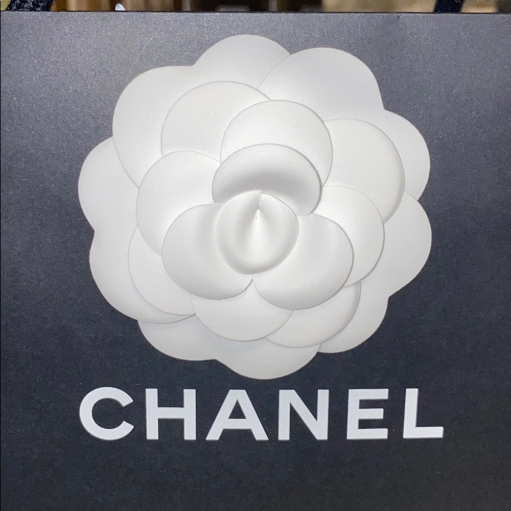 Meet your Posher, Lorraine